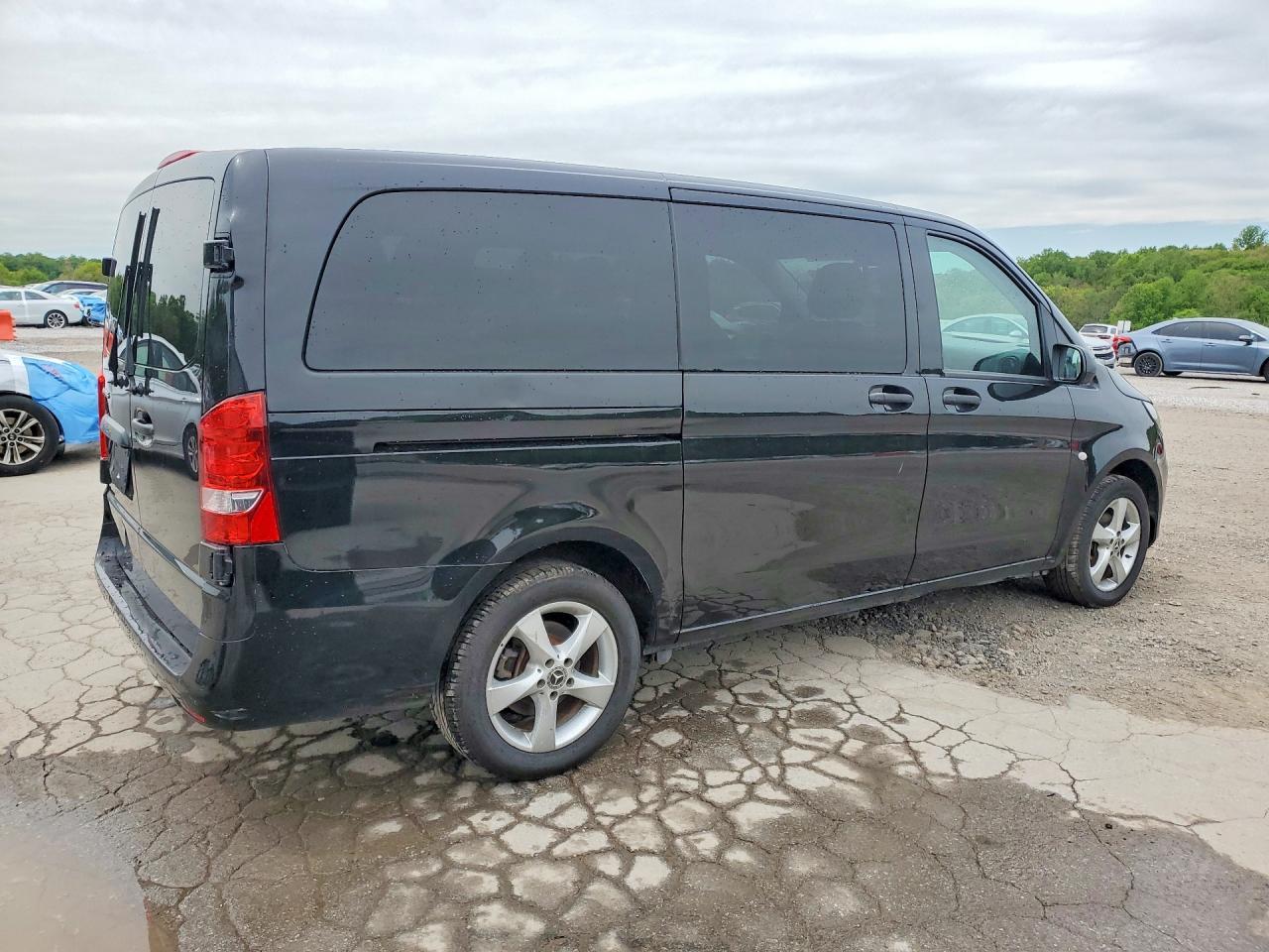 2018 MERCEDES-BENZ METRIS — фото 3
