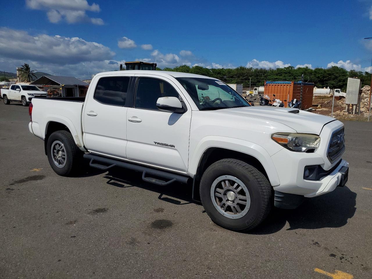 2016 TOYOTA TACOMA — фото 4