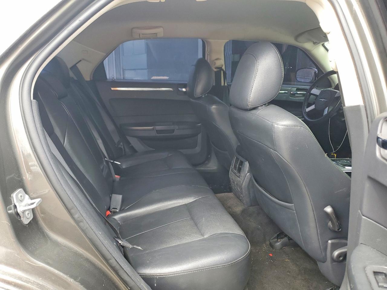CHRYSLER 300