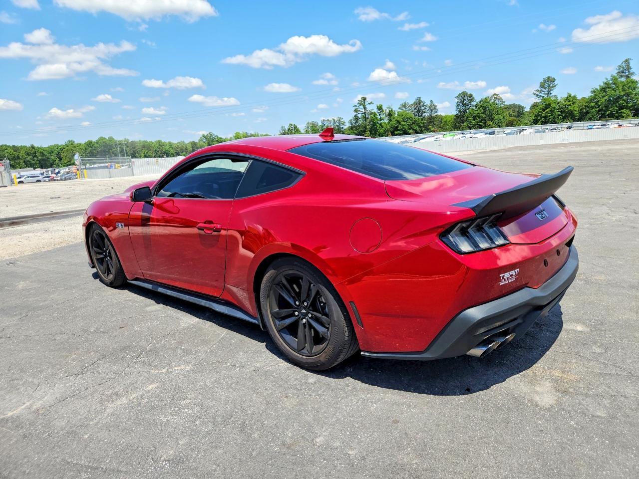FORD MUSTANG