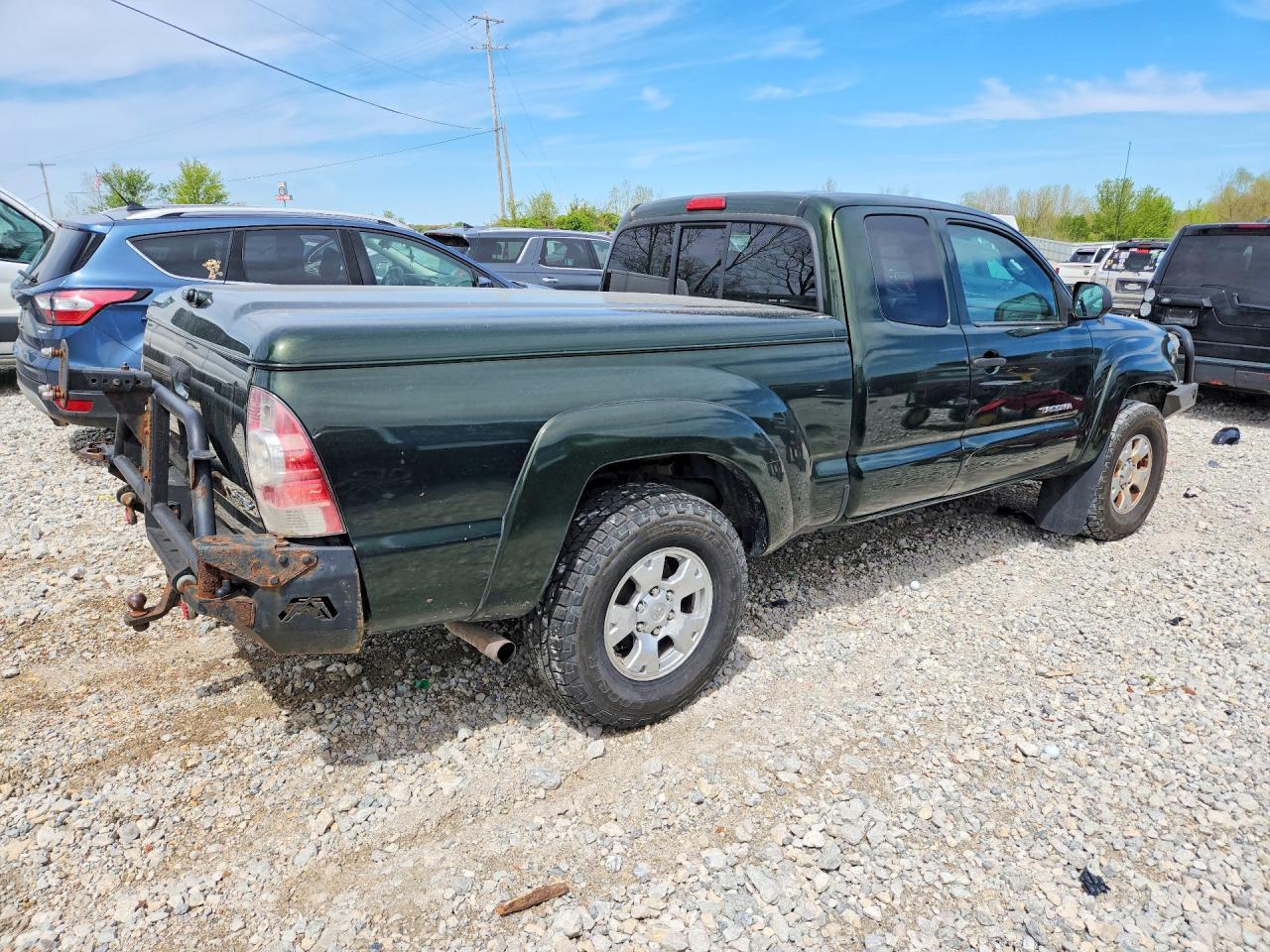 TOYOTA TACOMA
