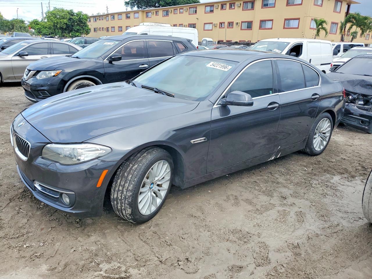 BMW 5 SERIES