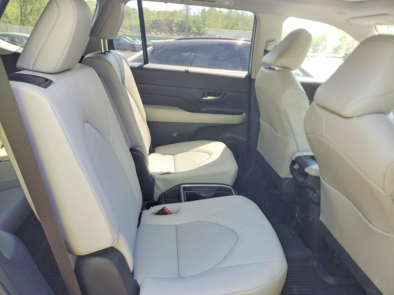 2025 TOYOTA HIGHLANDER HYBRID — фото 11