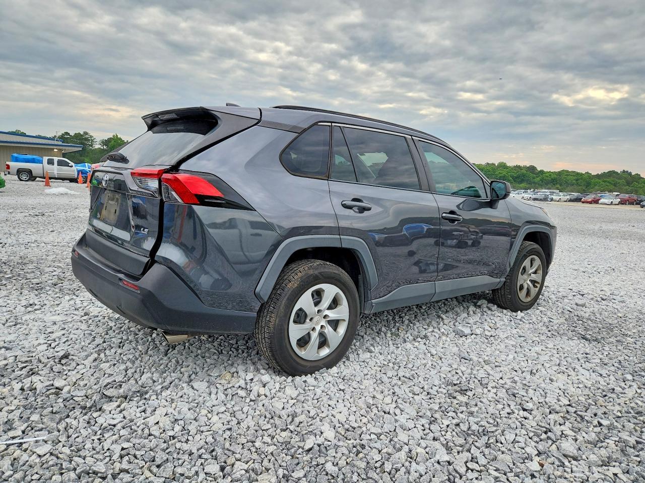 2020 TOYOTA RAV4 — фото 3