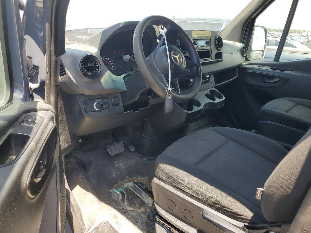 MERCEDES-BENZ SPRINTER