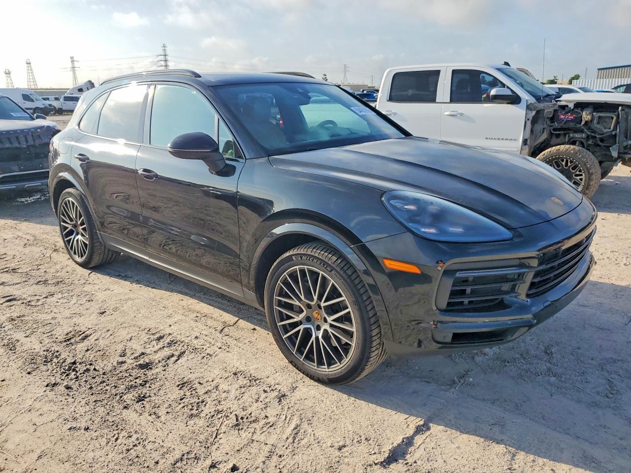 PORSCHE CAYENNE