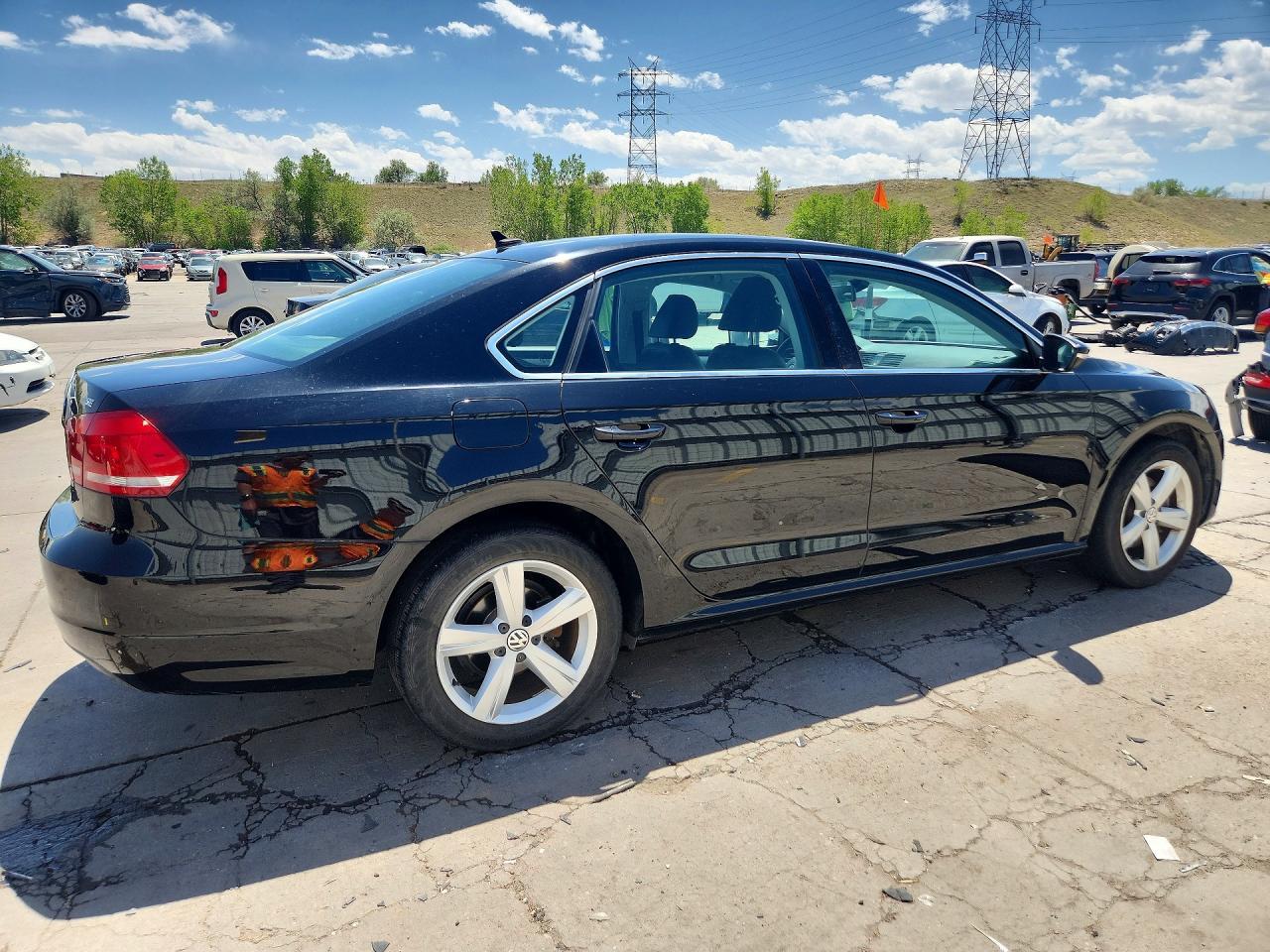 VOLKSWAGEN PASSAT