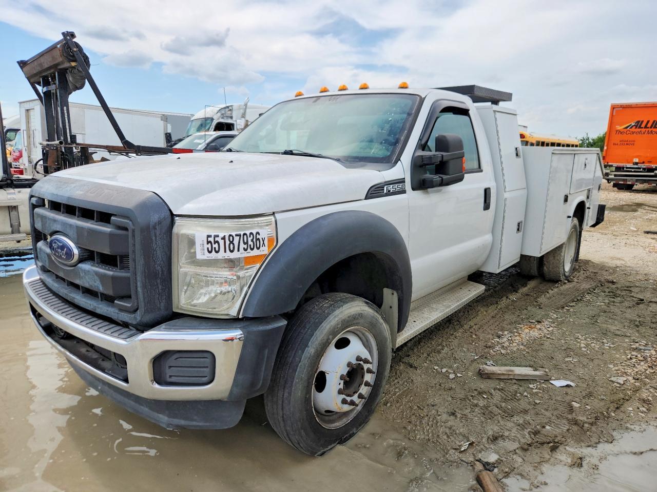 2015 FORD F-550 — фото 1
