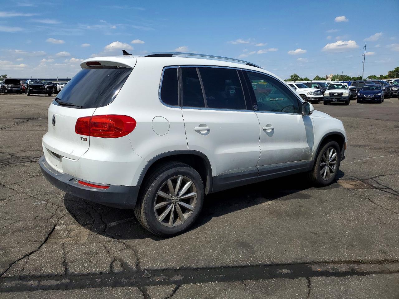 2017 VOLKSWAGEN TIGUAN — фото 3