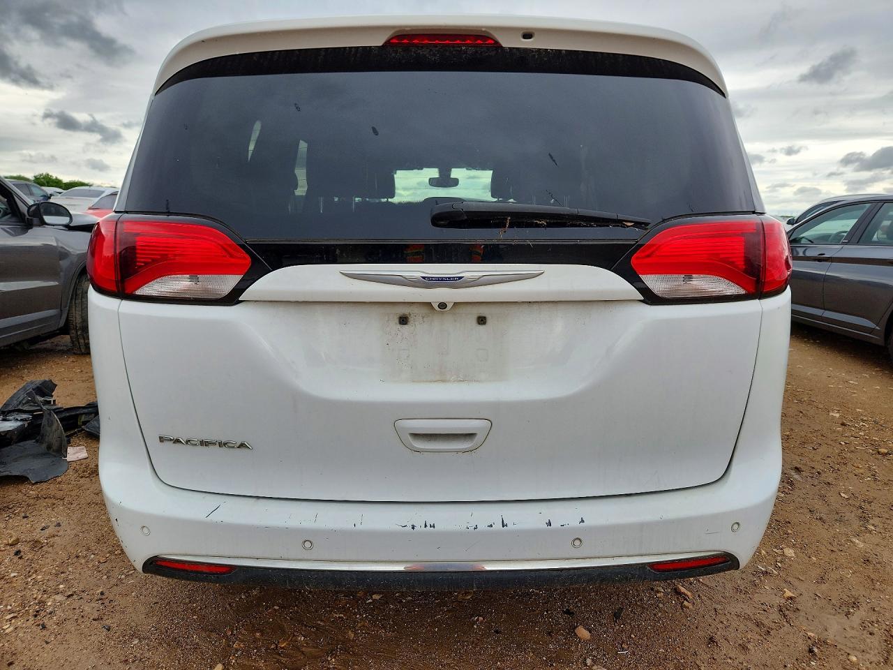 CHRYSLER PACIFICA