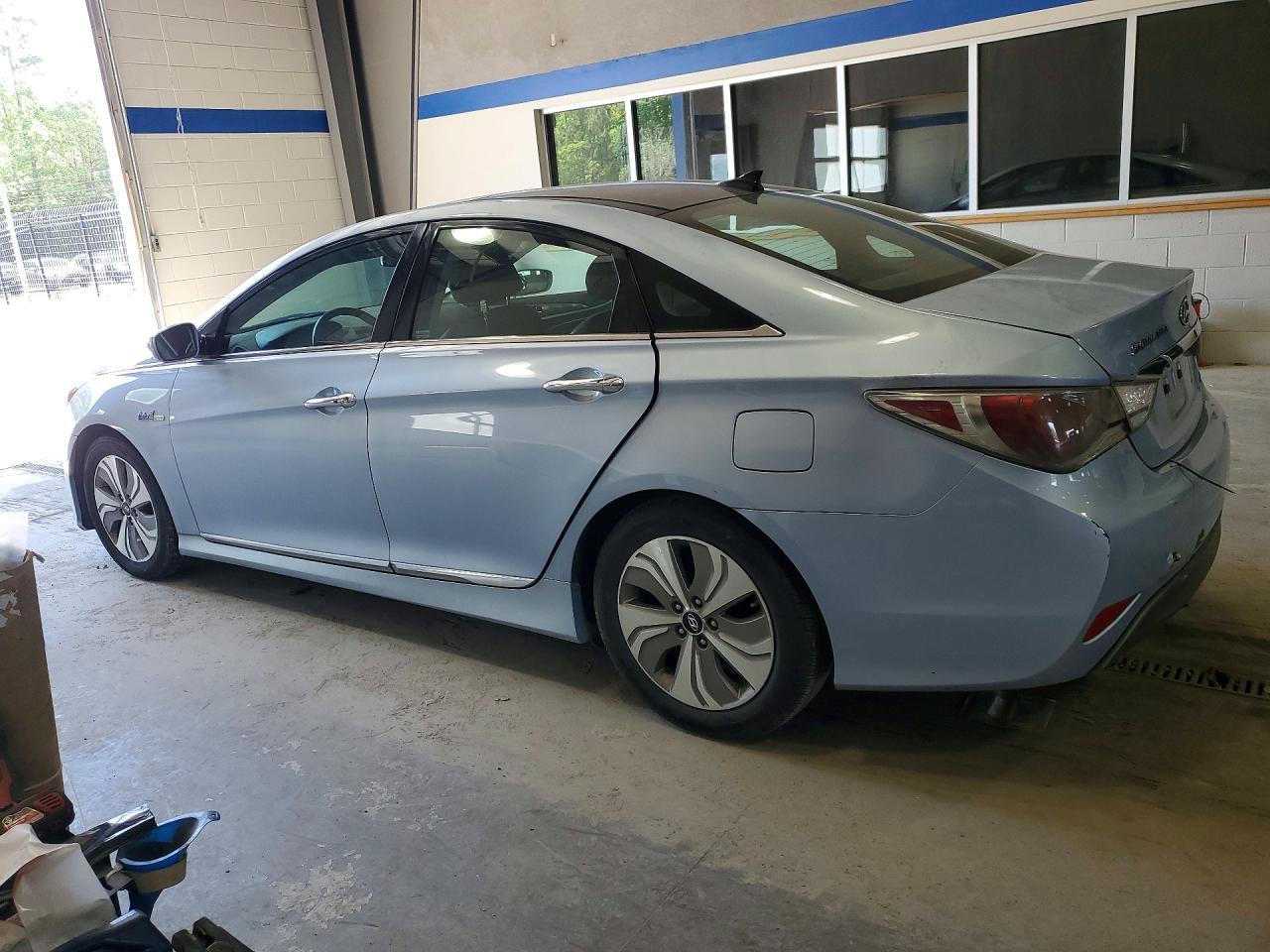 HYUNDAI SONATA HYBRID