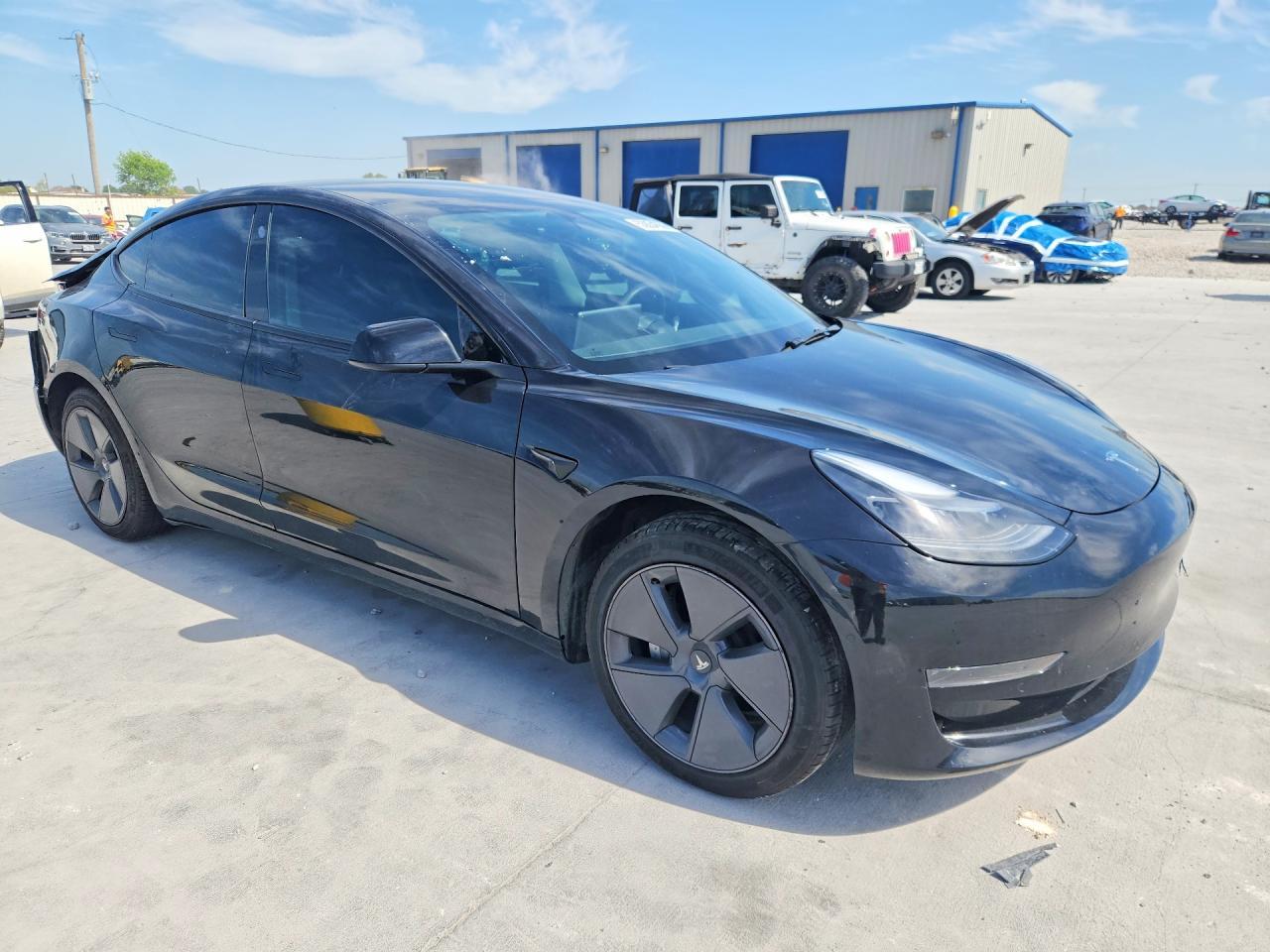 2022 TESLA MODEL 3 — фото 4