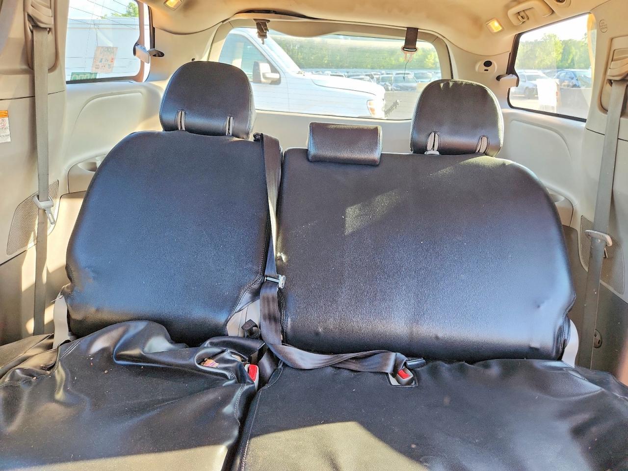 2016 TOYOTA SIENNA — фото 10