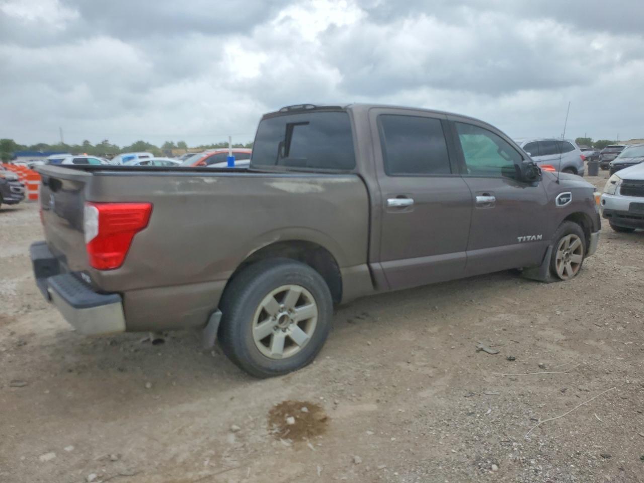 2017 NISSAN TITAN — фото 3