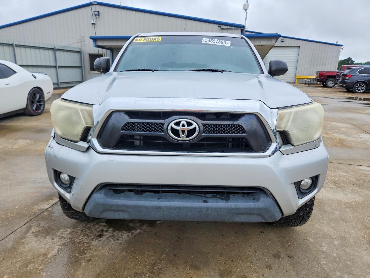 TOYOTA TACOMA