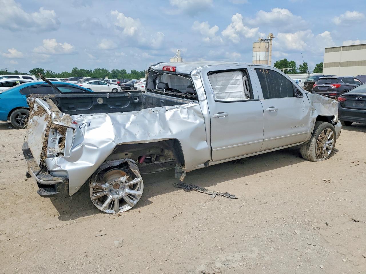 2018 CHEVROLET SILVERADO 1500 — фото 3
