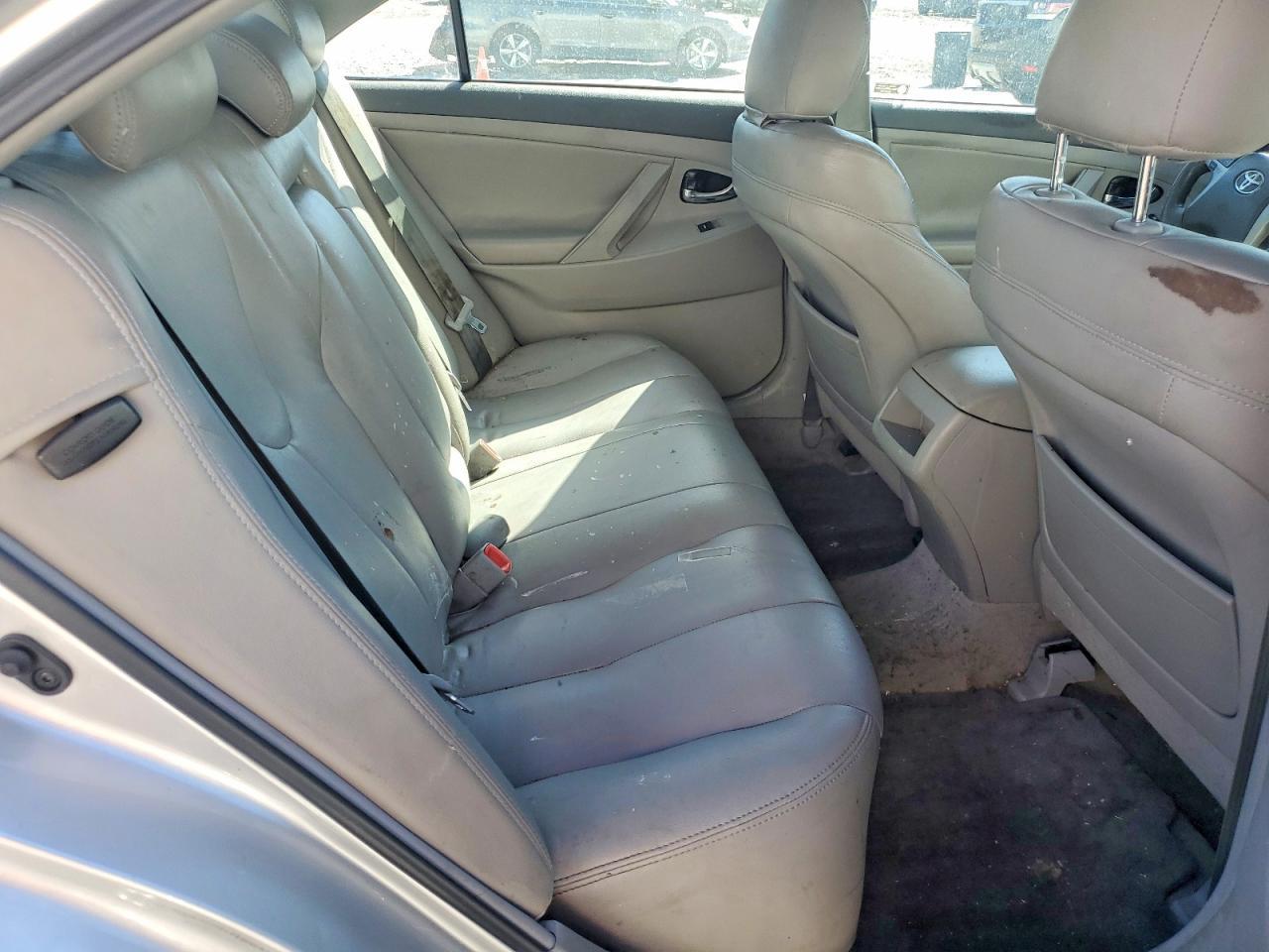 2010 TOYOTA CAMRY — фото 10