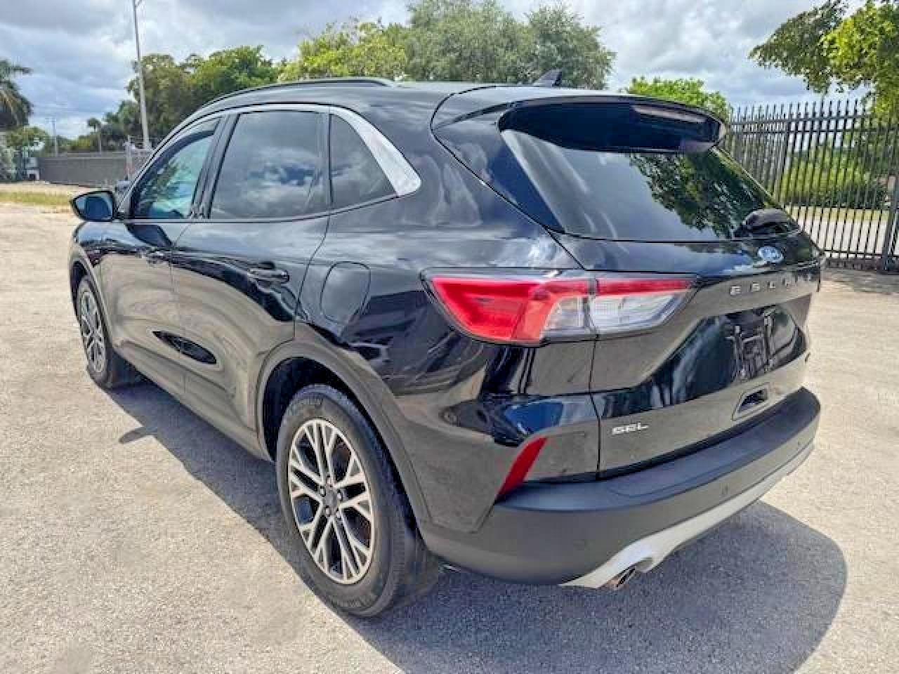 FORD ESCAPE