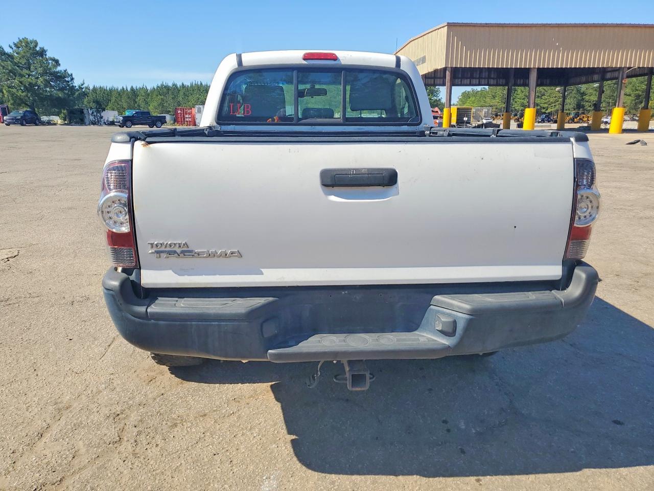 TOYOTA TACOMA