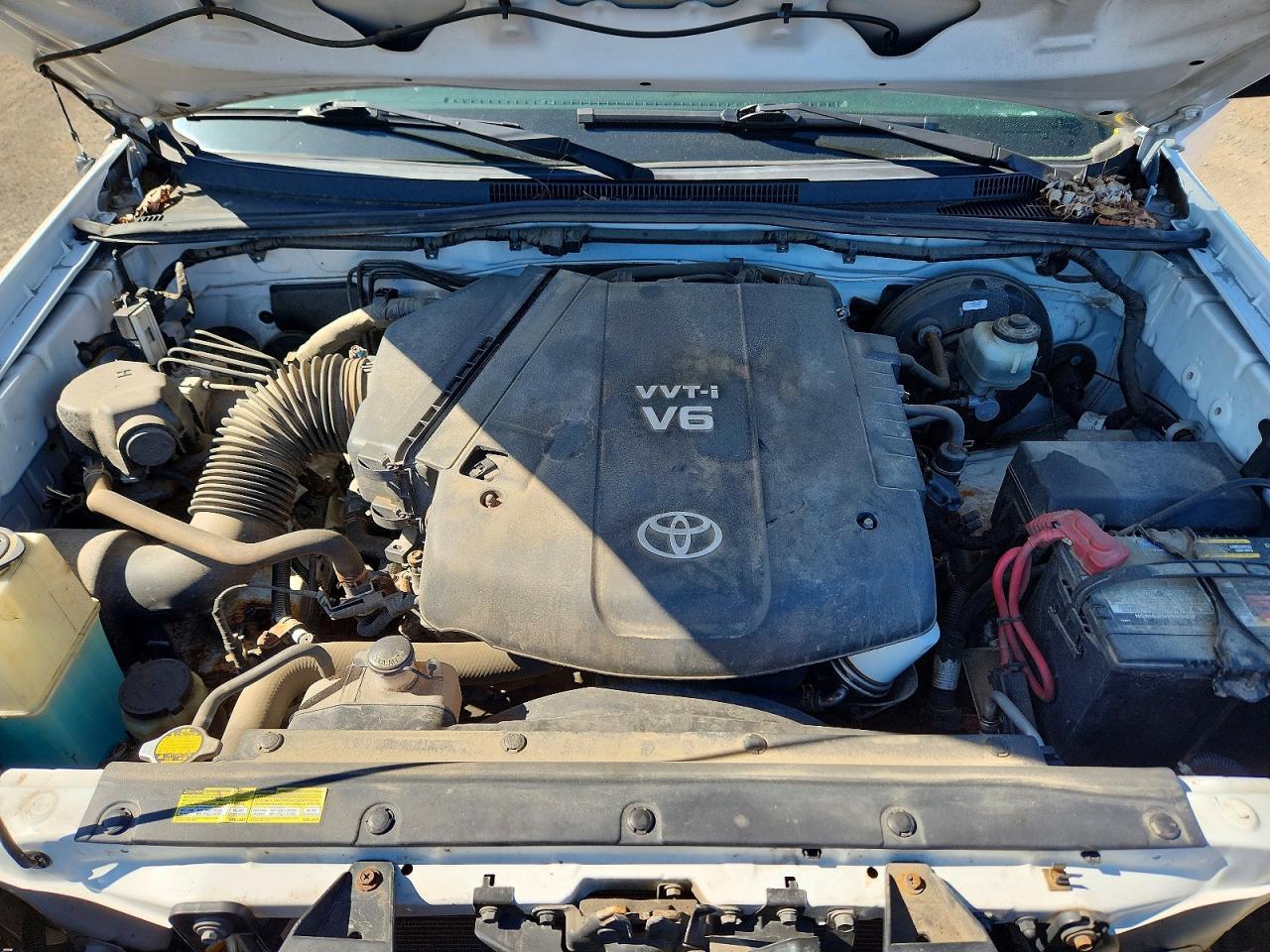TOYOTA TACOMA