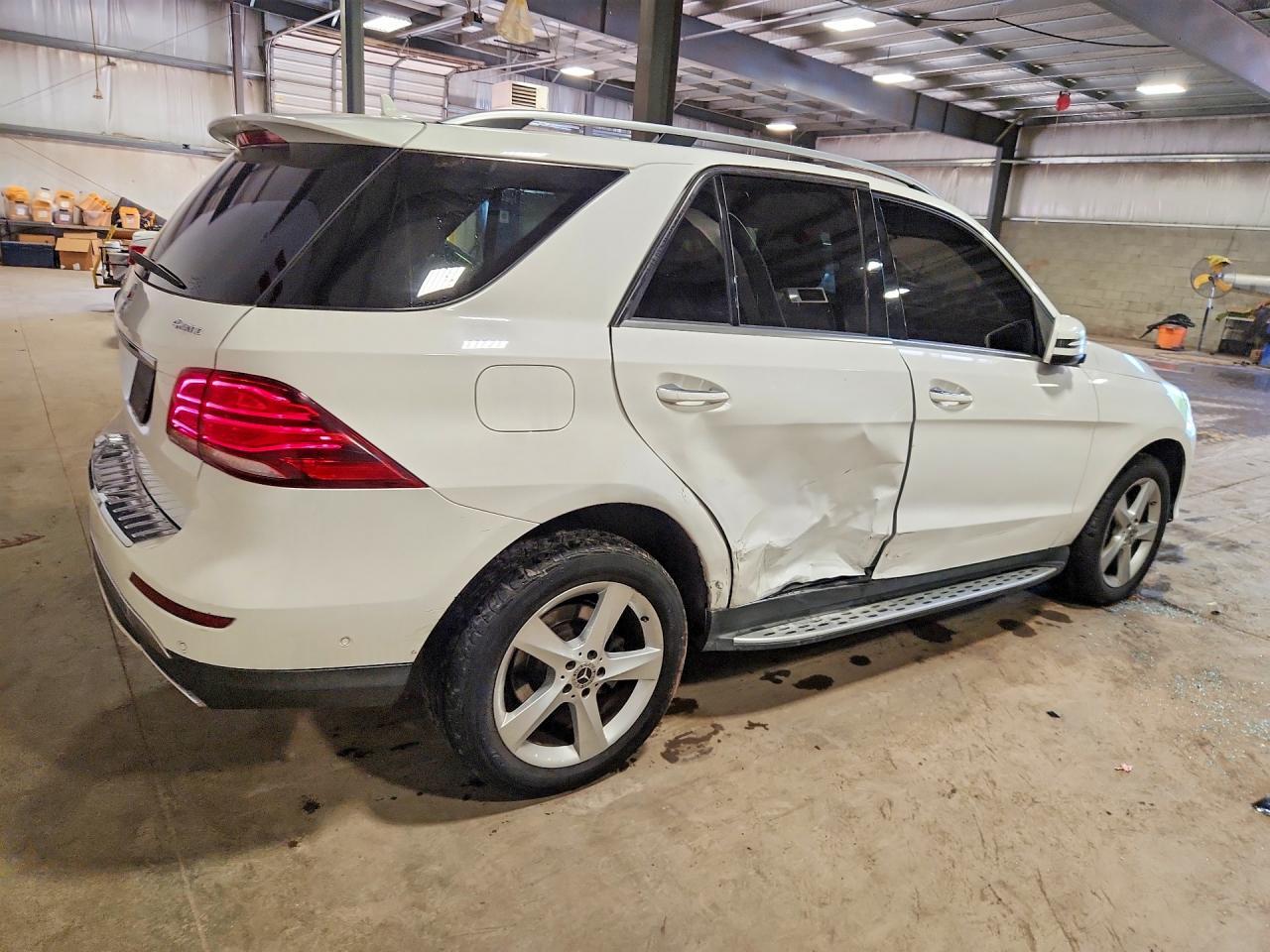 2017 MERCEDES-BENZ GLE-CLASS — фото 3