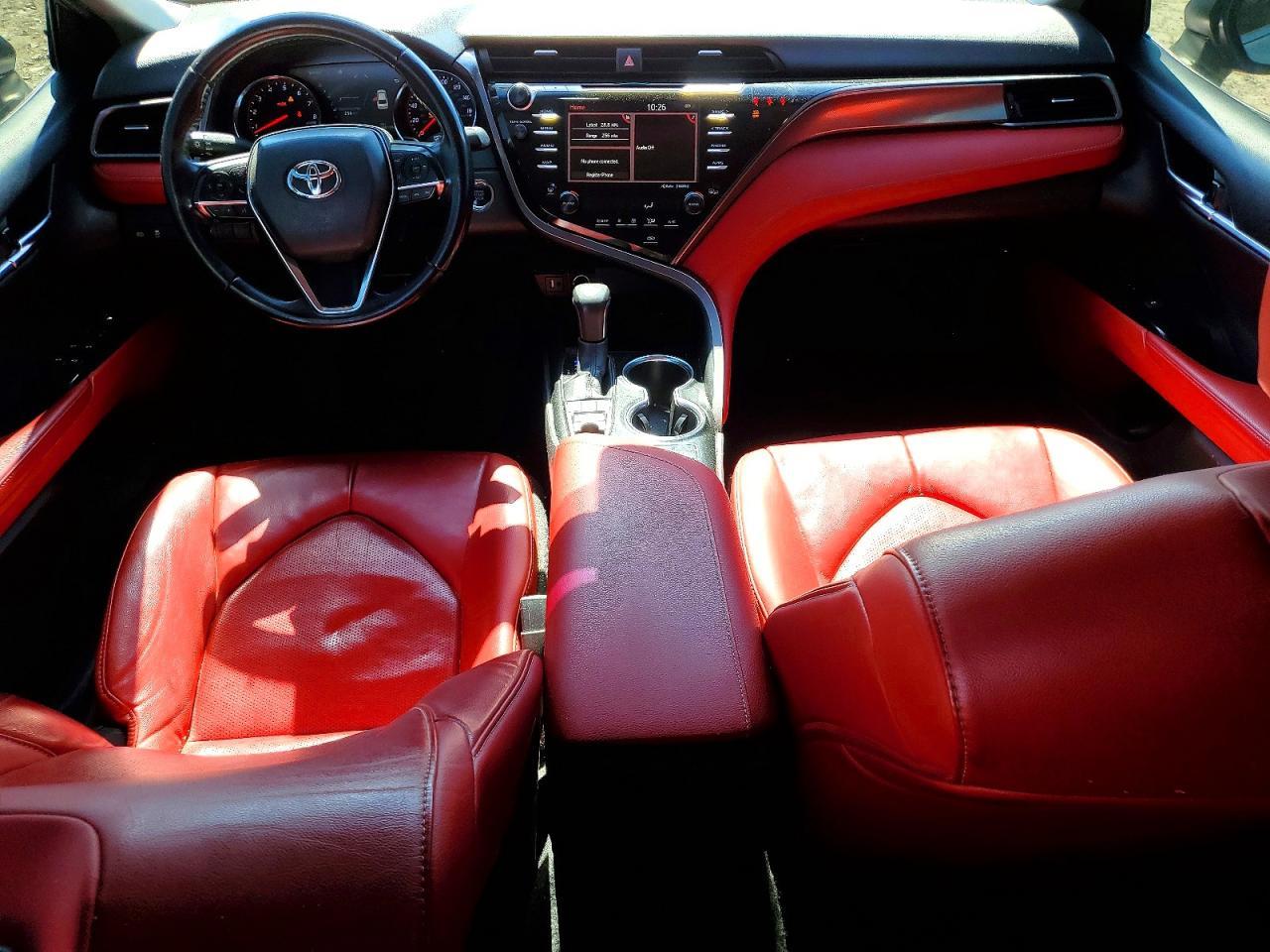 2019 TOYOTA CAMRY — фото 8