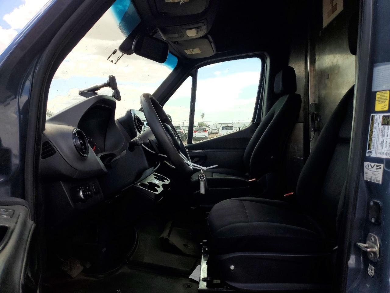 MERCEDES-BENZ SPRINTER