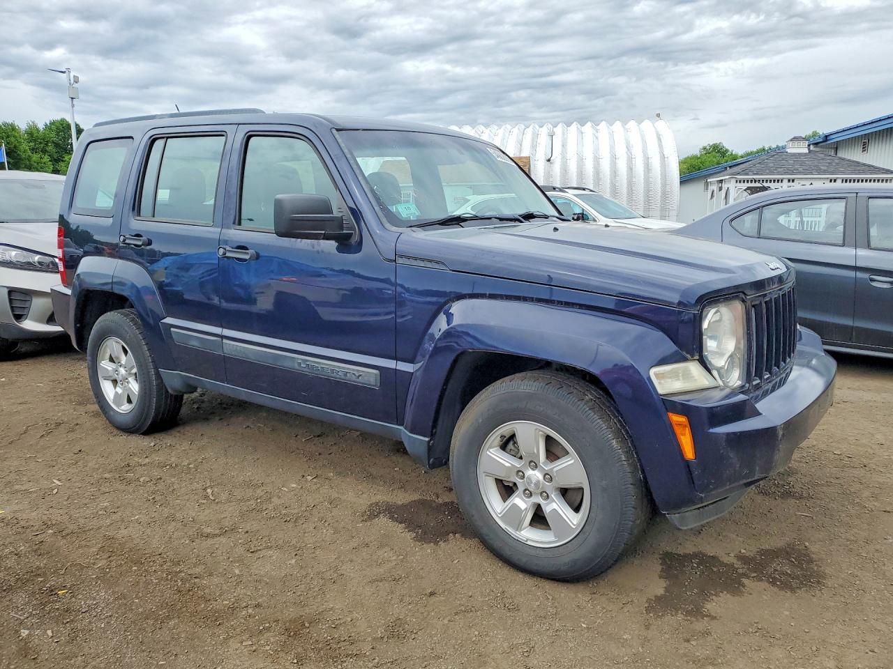 2012 JEEP LIBERTY — фото 4
