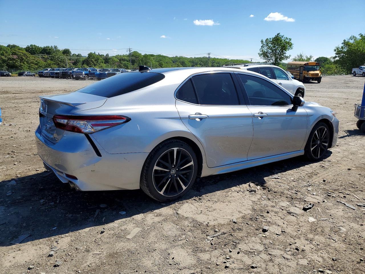 2019 TOYOTA CAMRY — фото 3