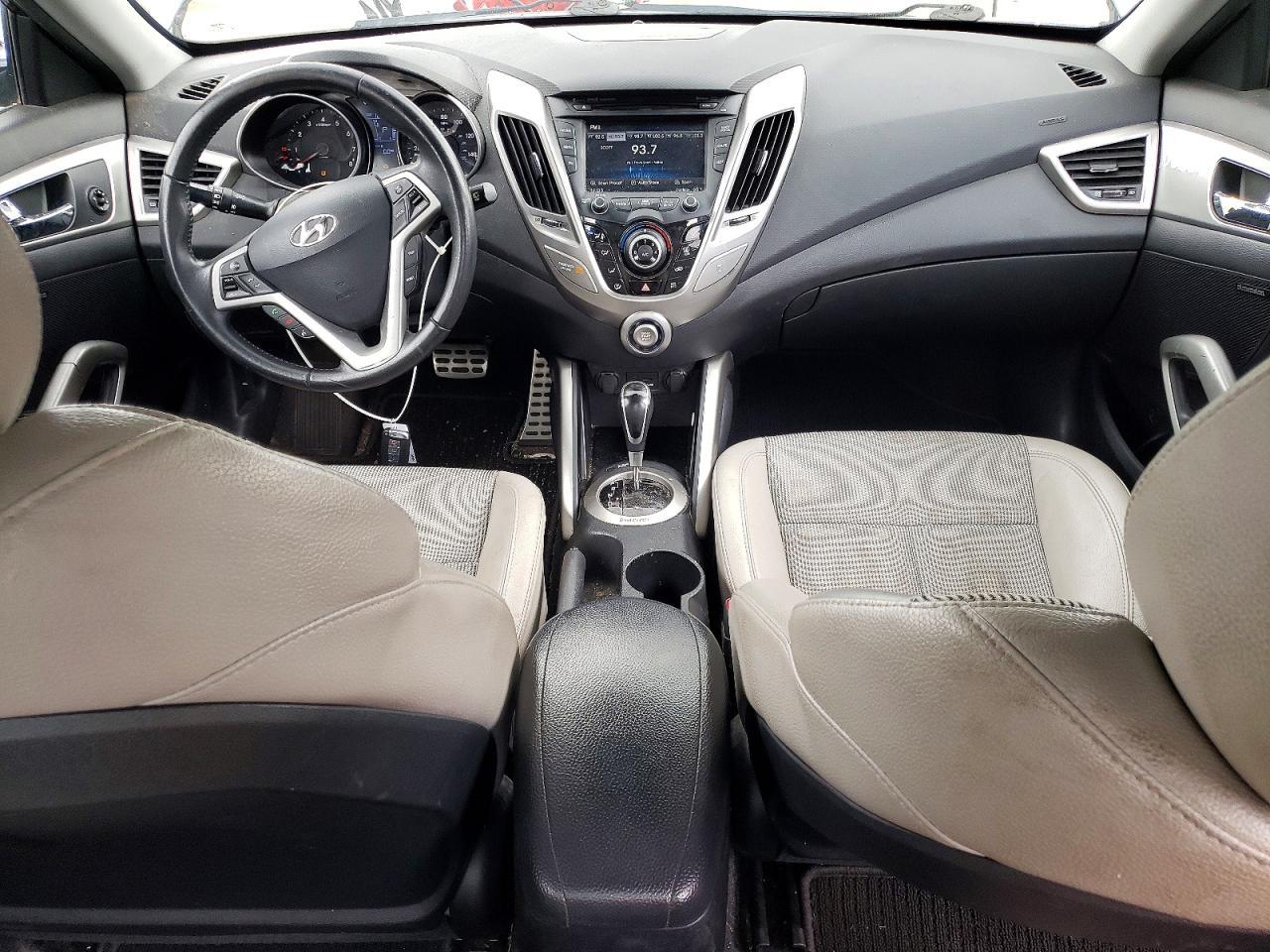 HYUNDAI VELOSTER