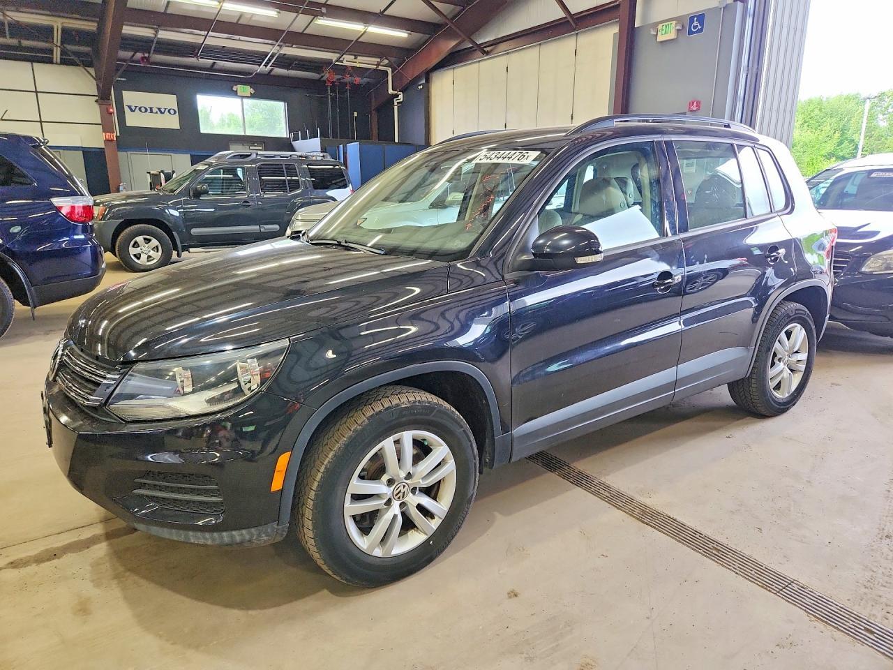 2017 VOLKSWAGEN TIGUAN — фото 1