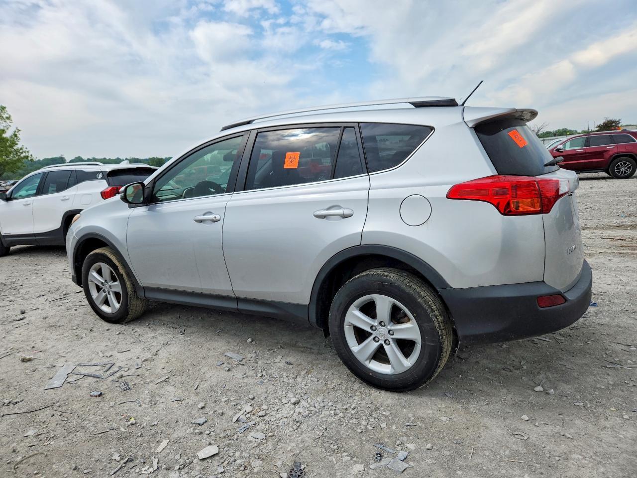2014 TOYOTA RAV4 — фото 2