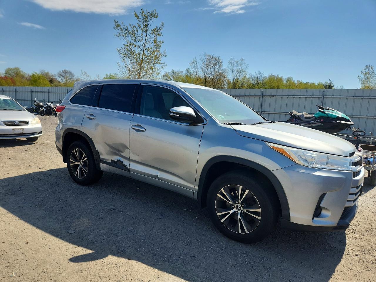 2017 TOYOTA HIGHLANDER — фото 4