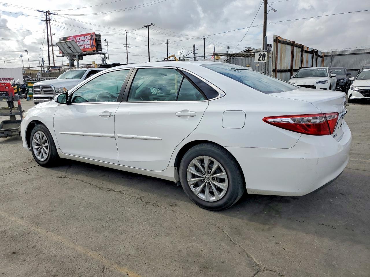 TOYOTA CAMRY