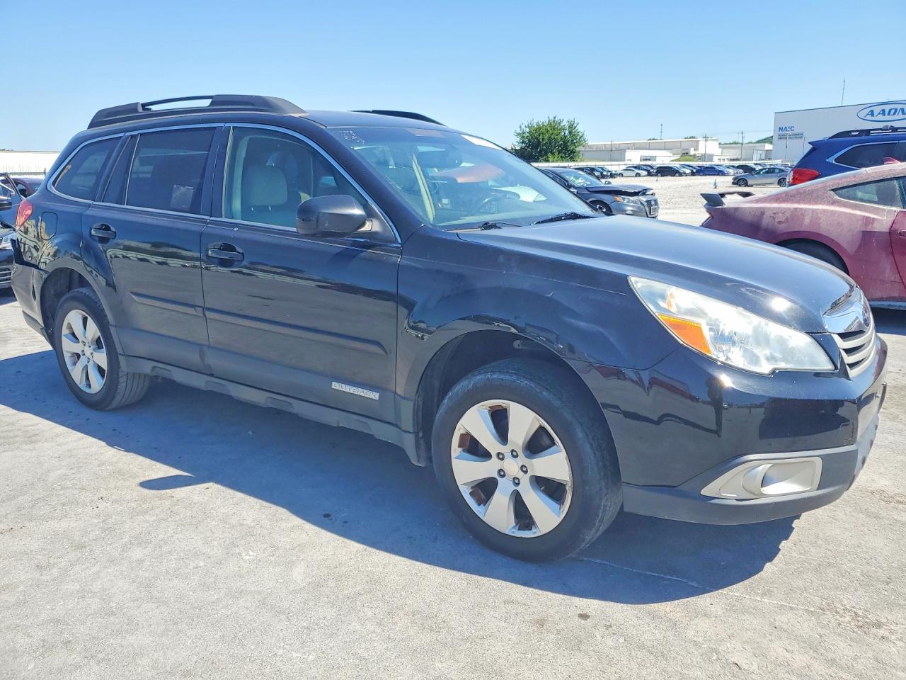 SUBARU OUTBACK