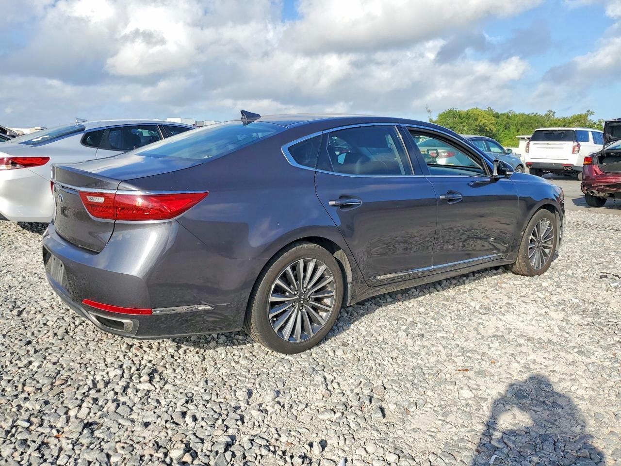 2018 KIA CADENZA — фото 3