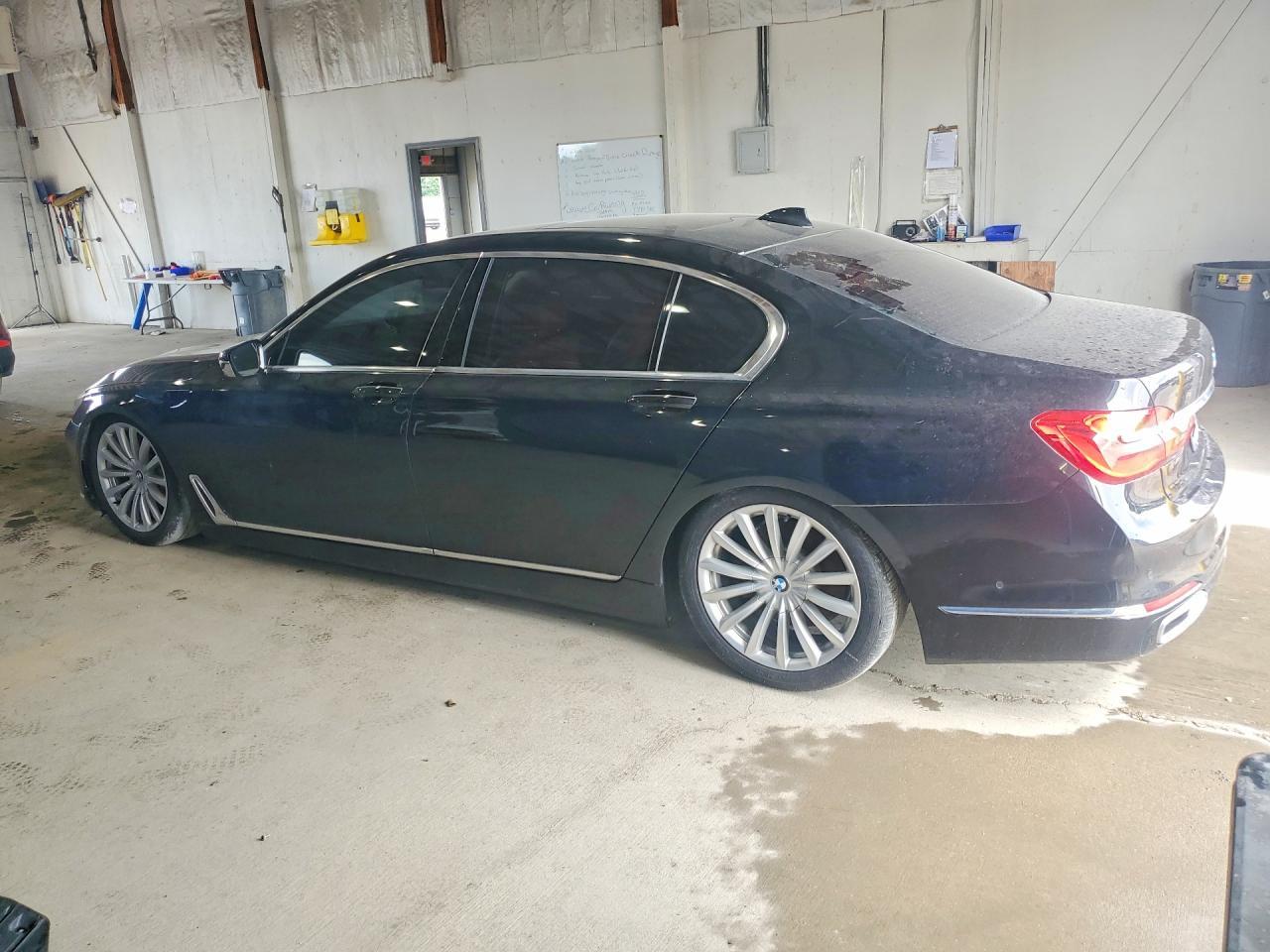 2016 BMW 7 SERIES — фото 2
