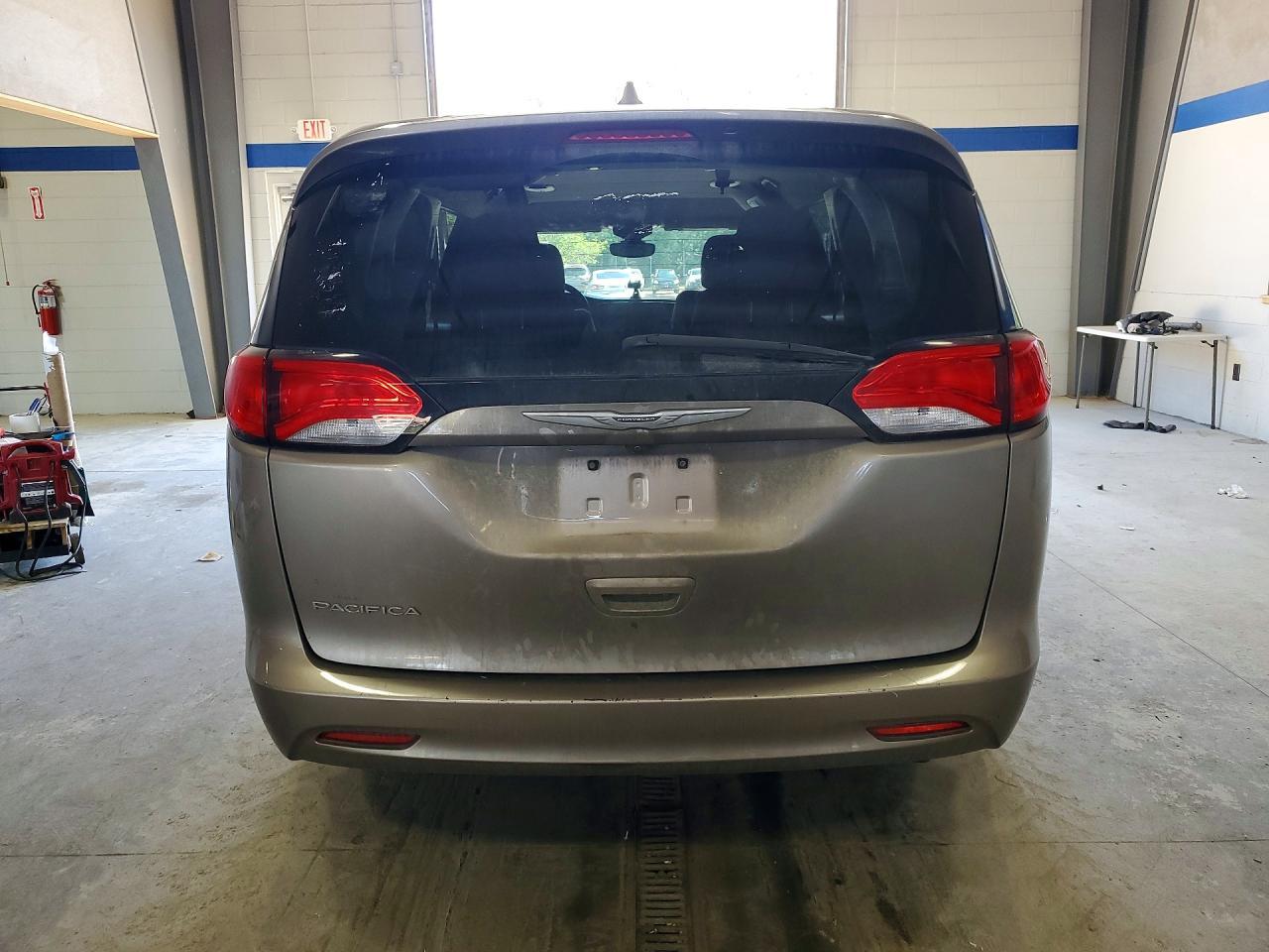 CHRYSLER PACIFICA