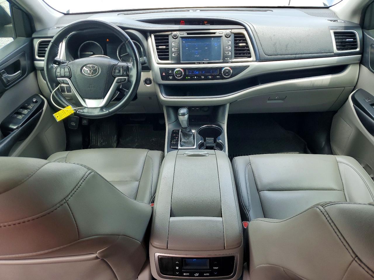 2019 TOYOTA HIGHLANDER — фото 8