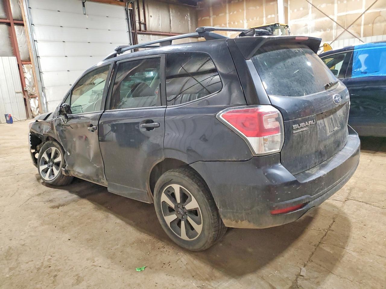 2017 SUBARU FORESTER — фото 2
