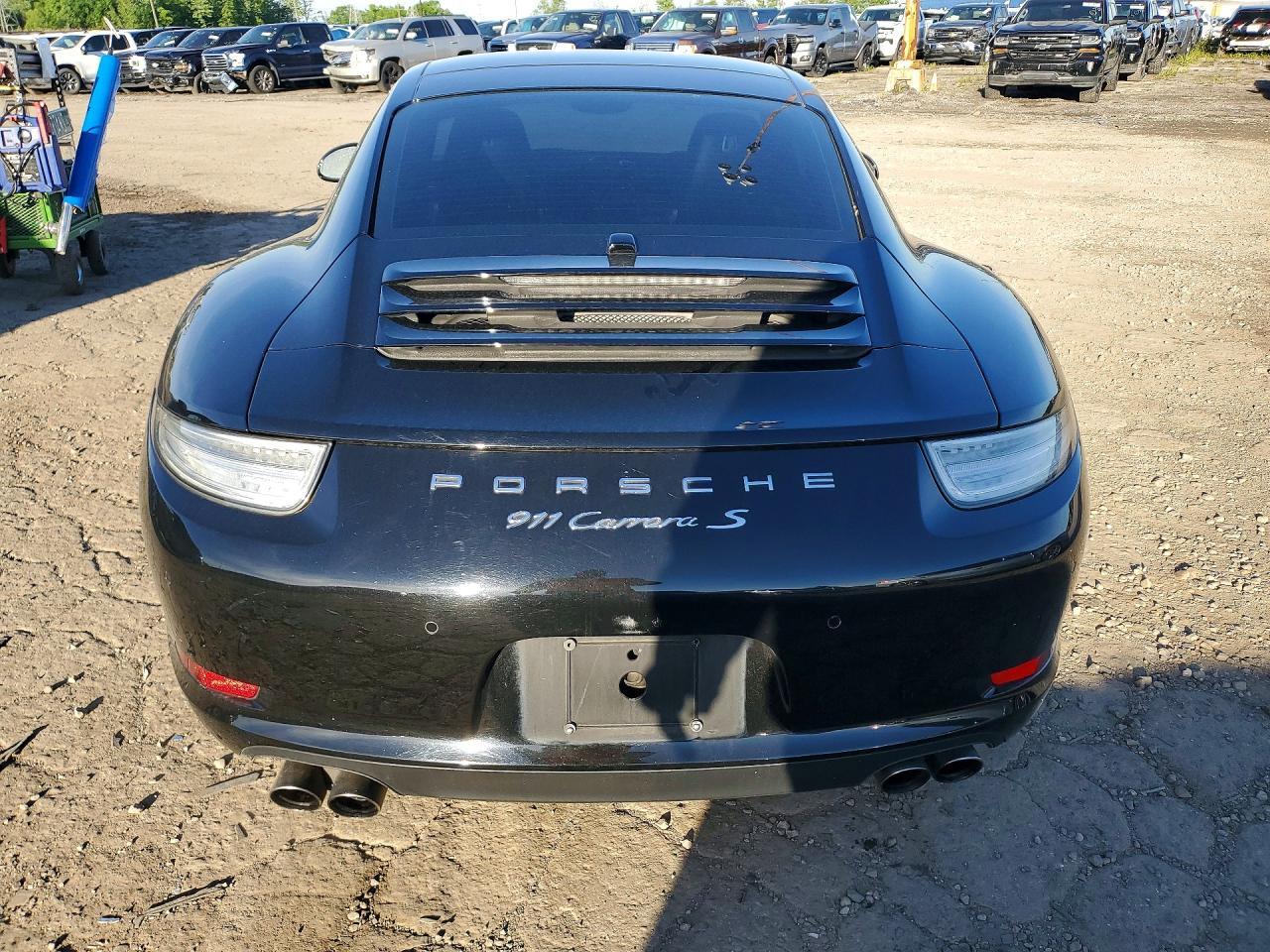 PORSCHE 911