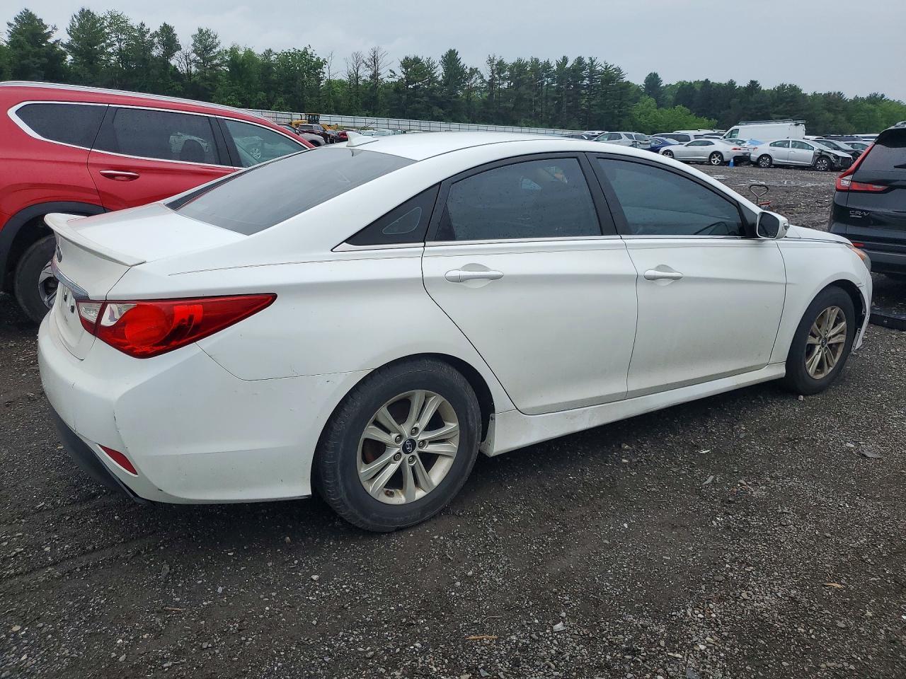 HYUNDAI SONATA