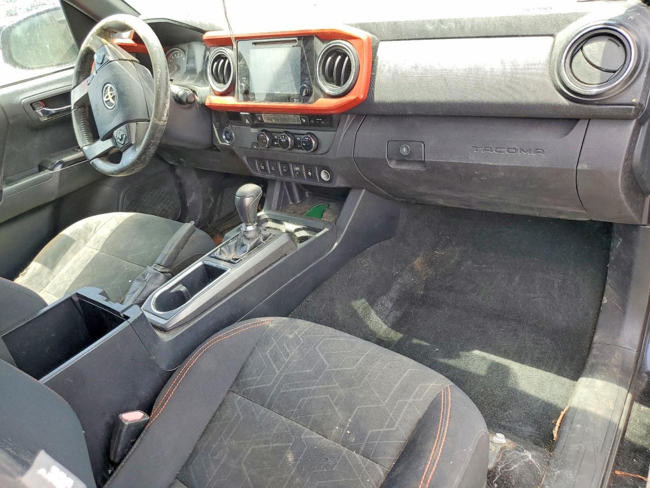 TOYOTA TACOMA