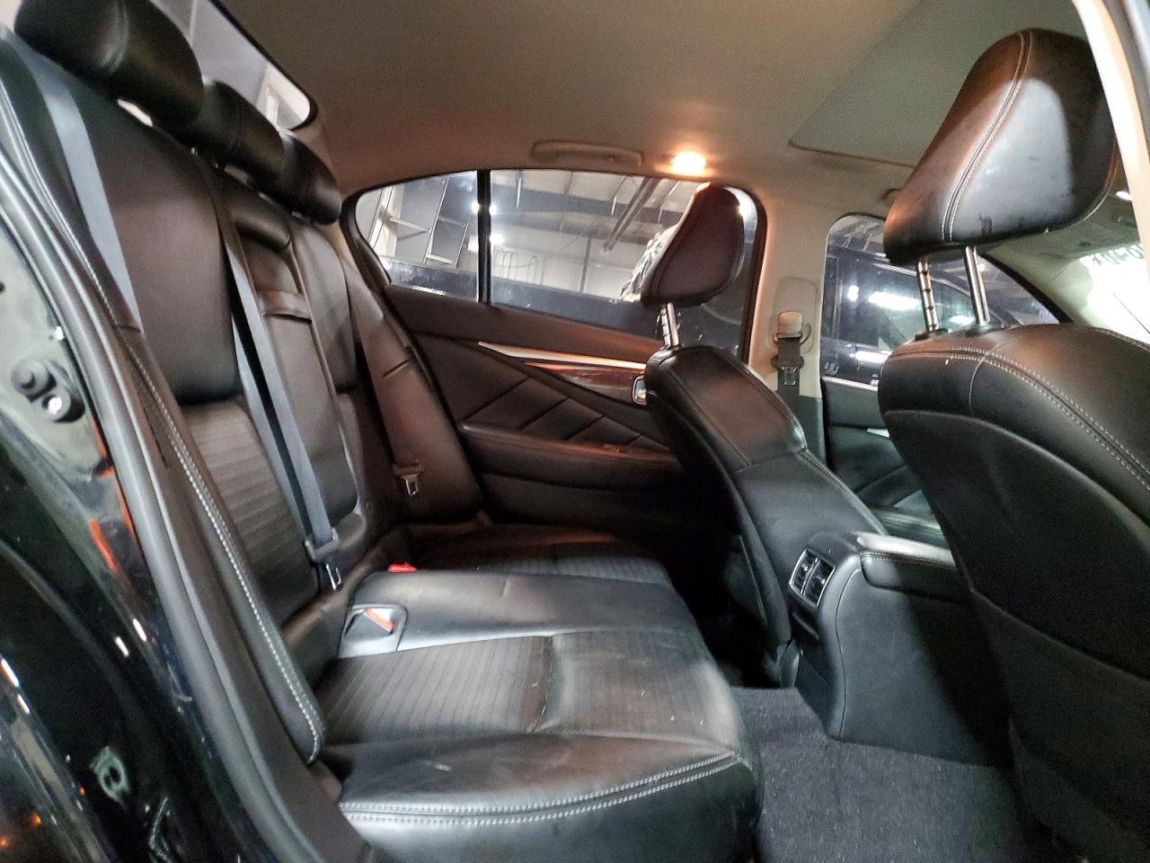 2015 INFINITI Q50 — фото 10