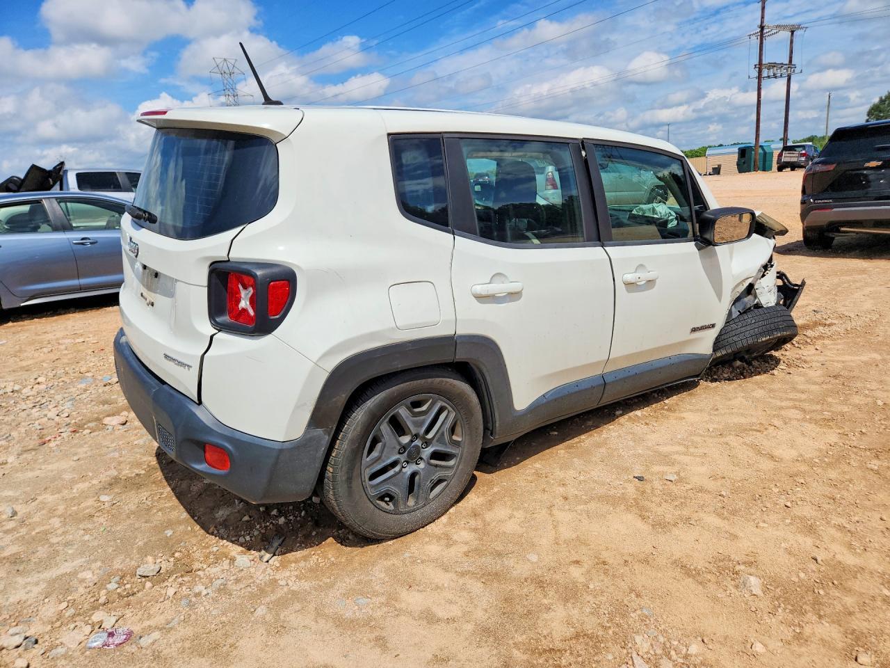 2016 JEEP RENEGADE — фото 3