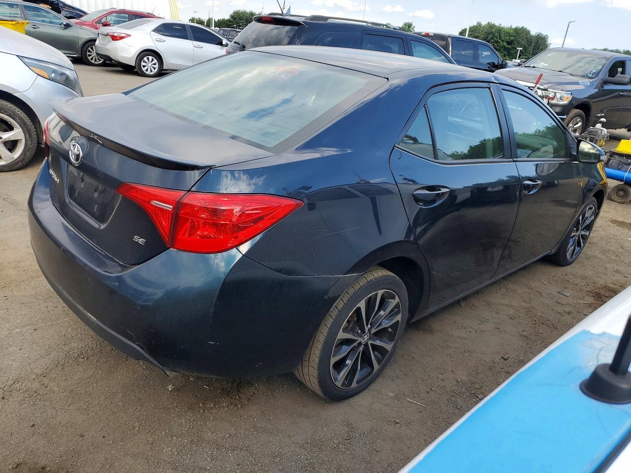 2017 TOYOTA COROLLA — фото 3