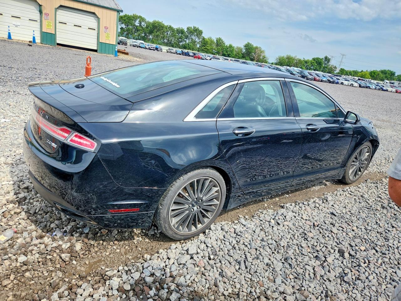 2016 LINCOLN MKZ — фото 3