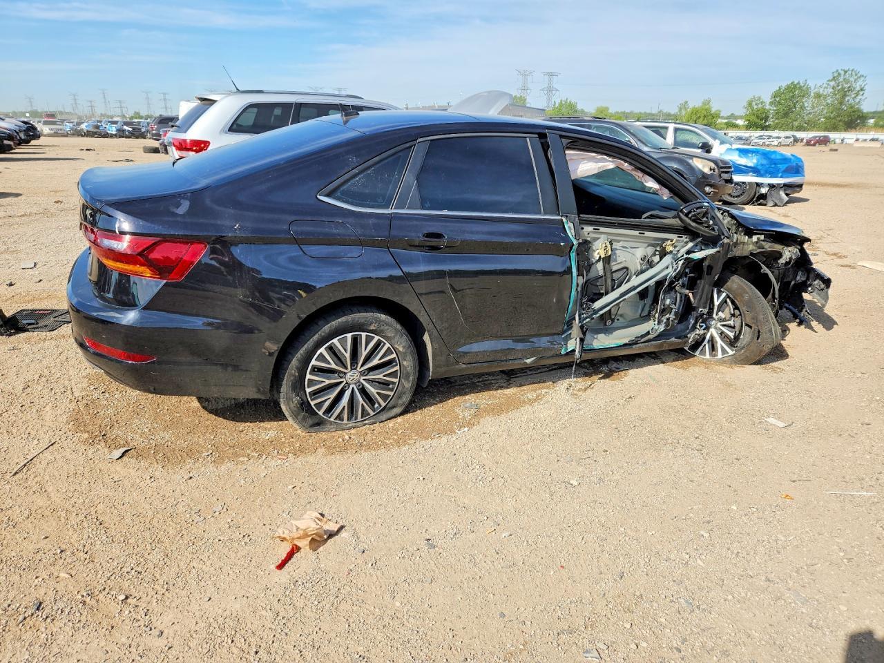 2019 VOLKSWAGEN JETTA — фото 3