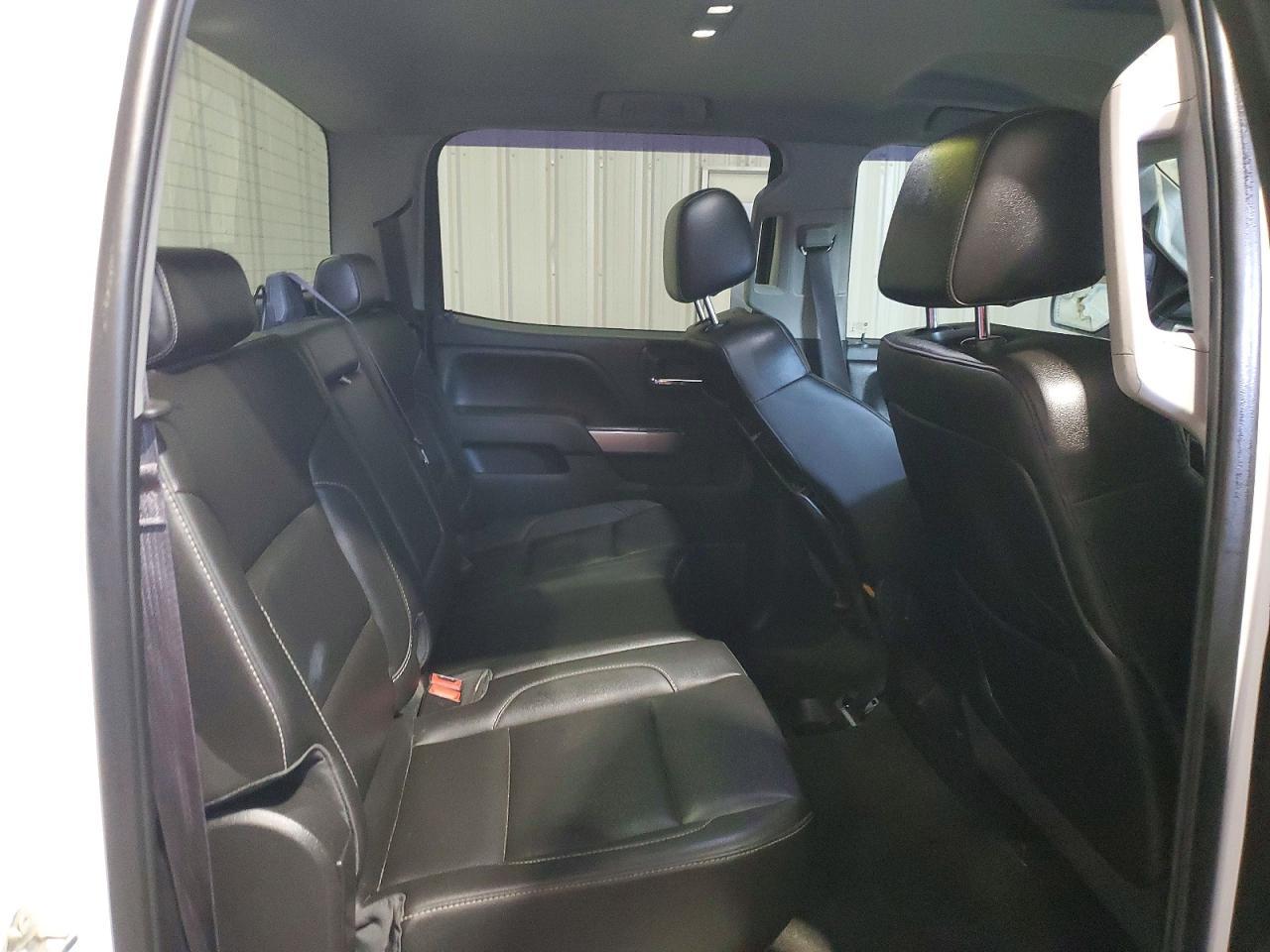 2015 CHEVROLET SILVERADO 3500 — фото 10