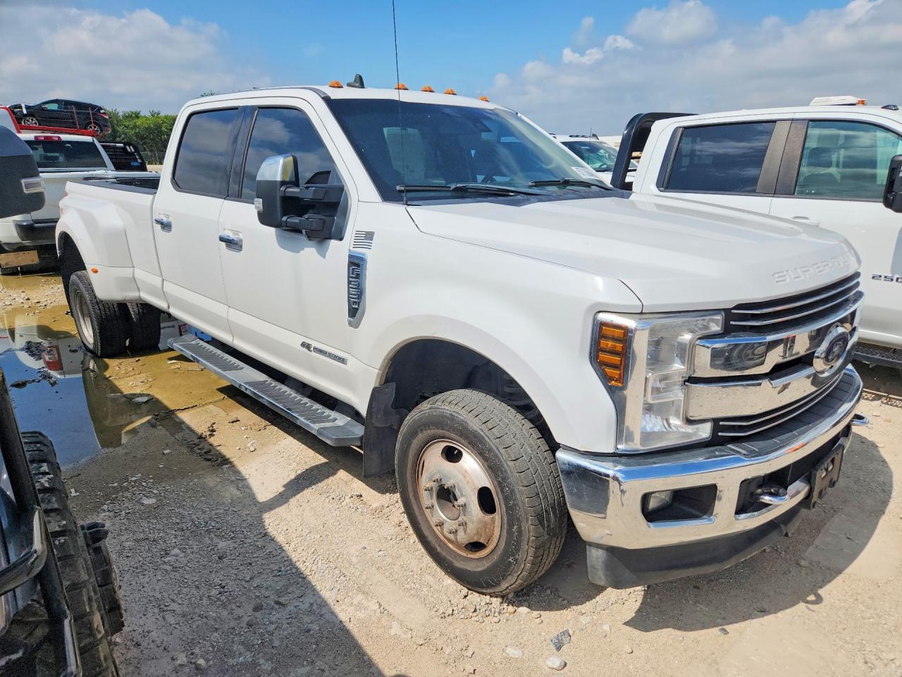 2019 FORD F-350 — фото 4